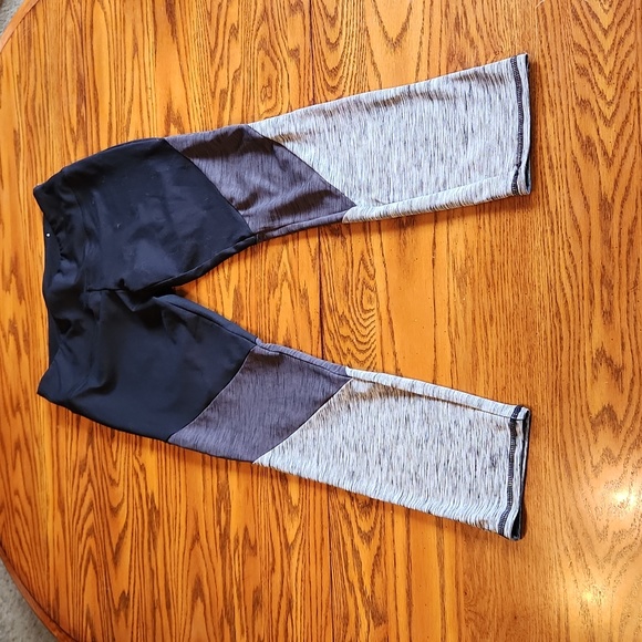 In Motion by Maurices color block leggings - Picture 1 of 7